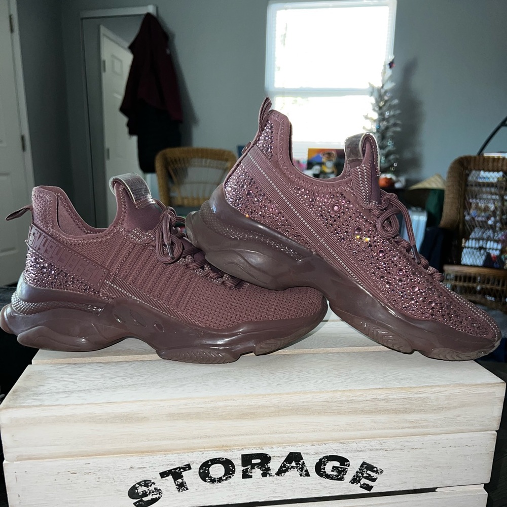 Steve Madden sneakers